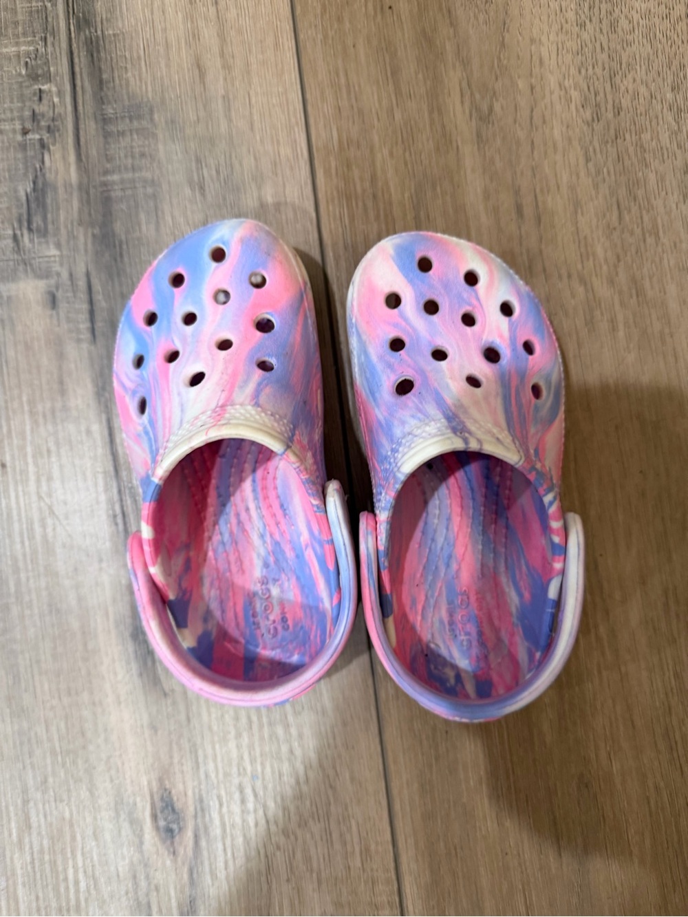 CROCS toddler size 9 Tie-Dye Sandals in Pink and Purple Swirl